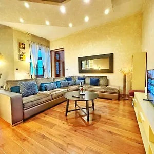 Ultra Central / 10 Ppl Apartament
